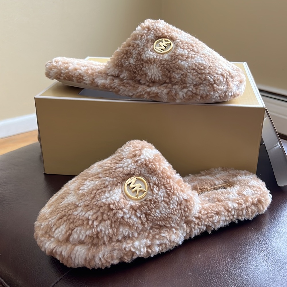 Michael Kors Alexis Closed Toe Slippers Camel Multi 9